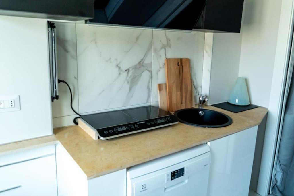 Apartment Singola Con Ac, Tv, Wi-fi E Cucina *